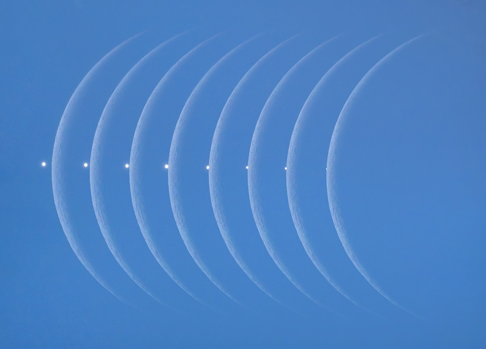 the lunar crescent occulting Venus the lunar crescent occulting Venus